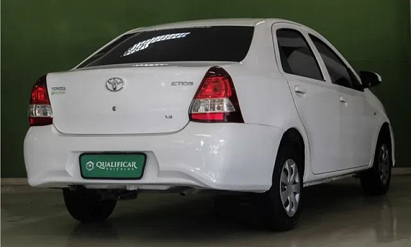 Toyota Etios 2020 1....