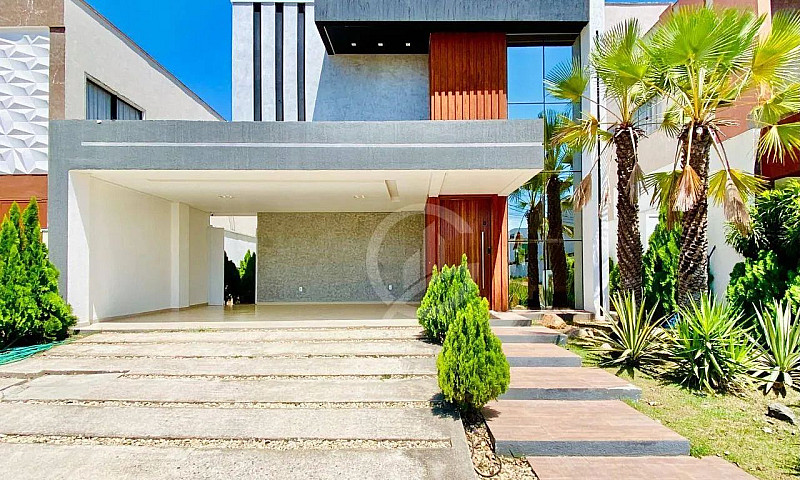 Casa Com 4 Dormitóri...