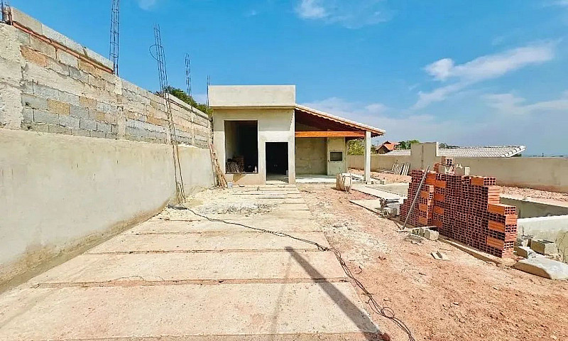 Casa Em Jundiaizinho...