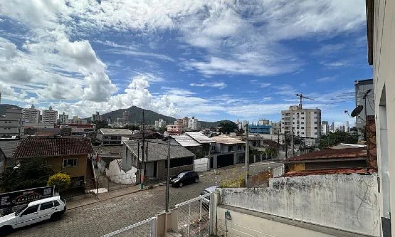 Oportunidade Sobrado...