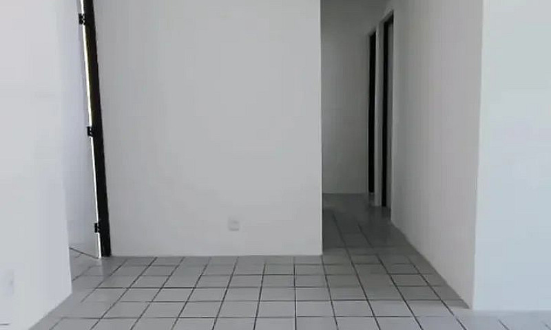 ^Pé Na Areia! Aparta...