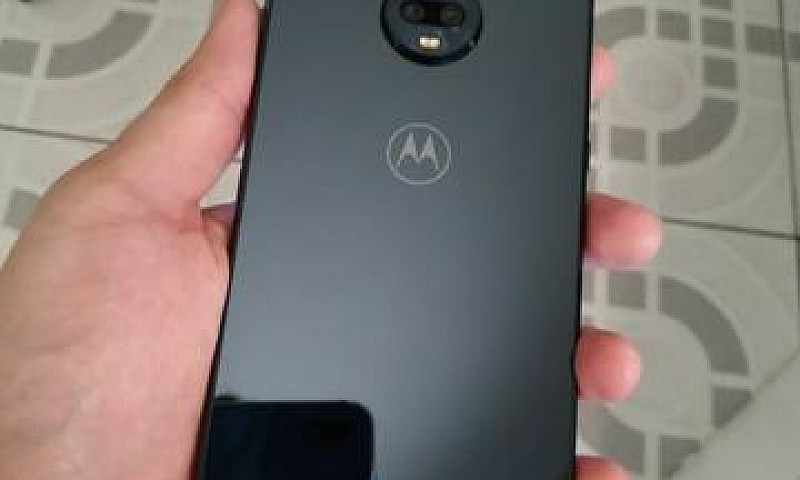 Moto Z3 Playpreto...