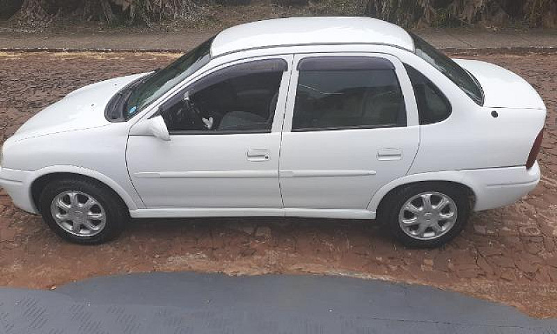 Chevrolet Corsa Seda...