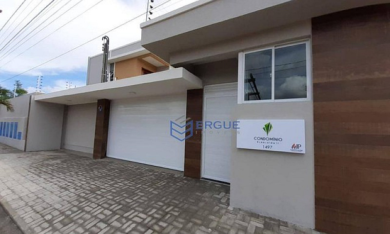 Casa Com 2 Dormitóri...