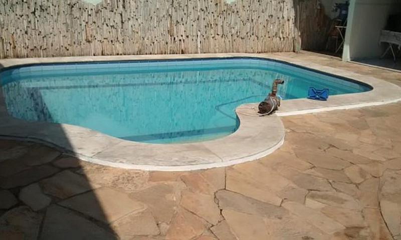 Casa Com 3 Quarto(S)...