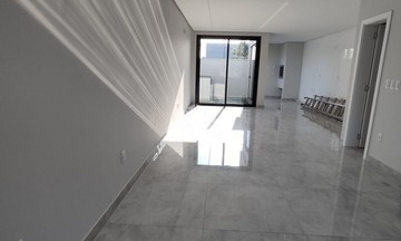 Canoas - Casa Padrão...