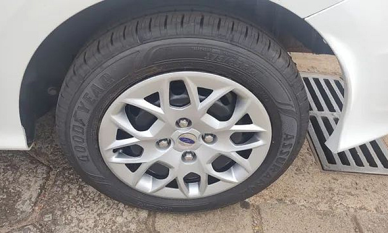 Ka Sedan ...