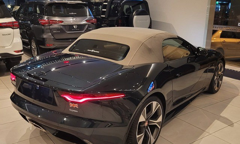 Jaguar F-Type R-Dyna...
