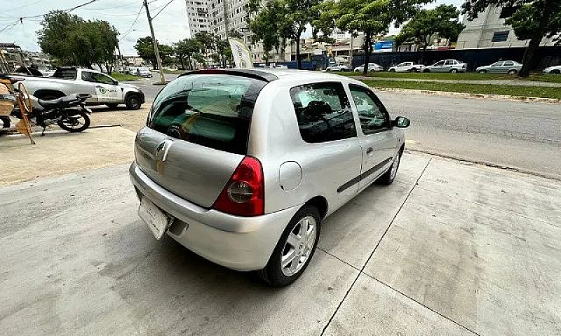 Renault Clio Hatch 1...