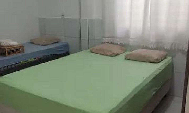 Alugo Casa...