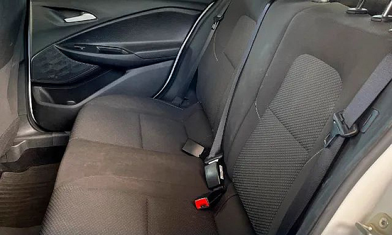 Chevrolet Onix Plus ...