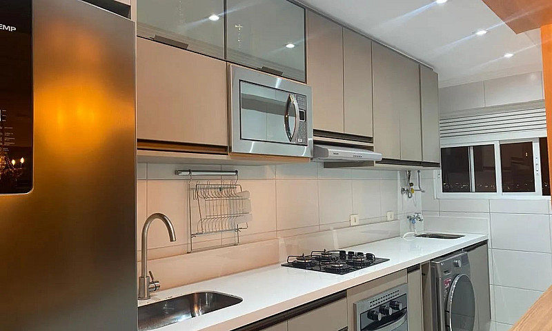 Apartamento Semimobi...