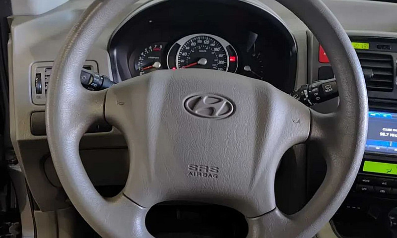 Hyundai Tucson 2.0 1...
