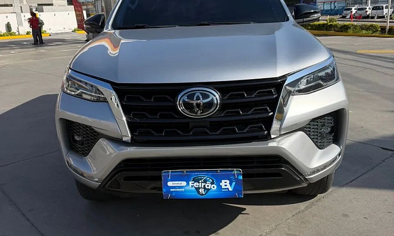 Toyota Hilux Sw4 Srv...