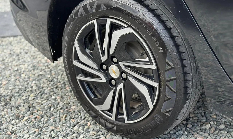 Chevrolet Onix Plus ...