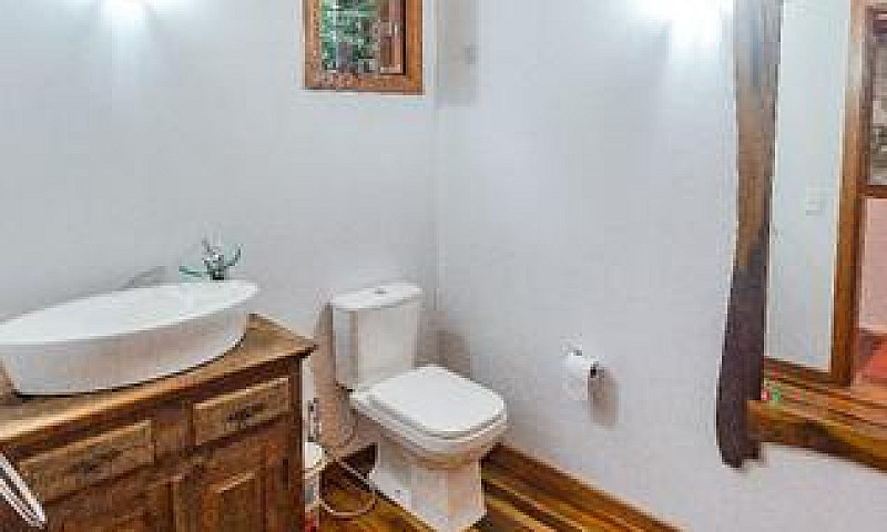 Casa Na Mata...