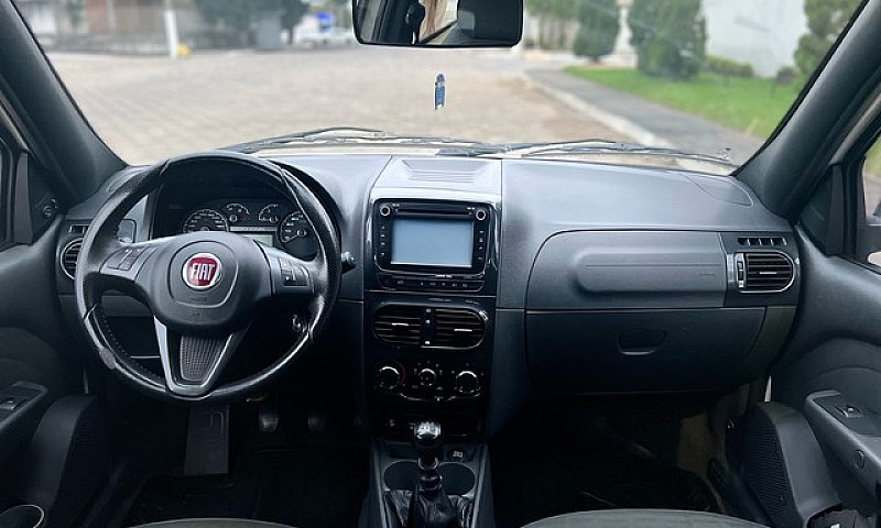 Fiat Strada / 1.8 Ad...