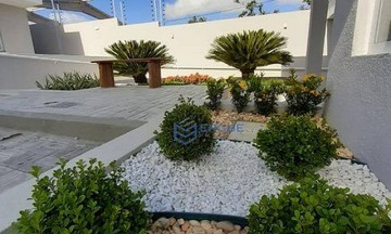 Casa Com 2 Dormitóri...