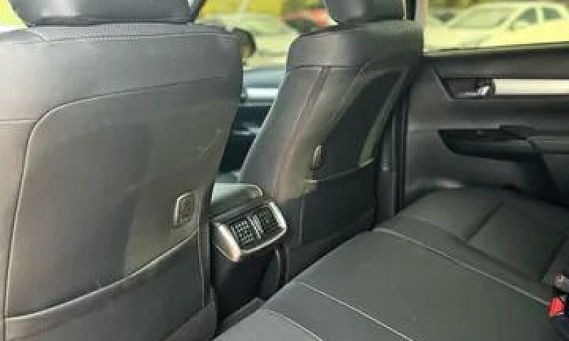 Toyota Hilux Hilux C...