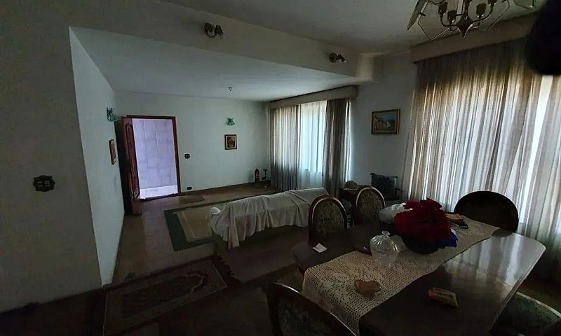 Sobrado- 267M², Deod...