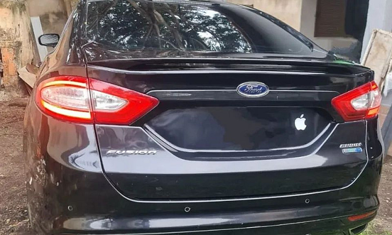 Ford Fusion Titanium...