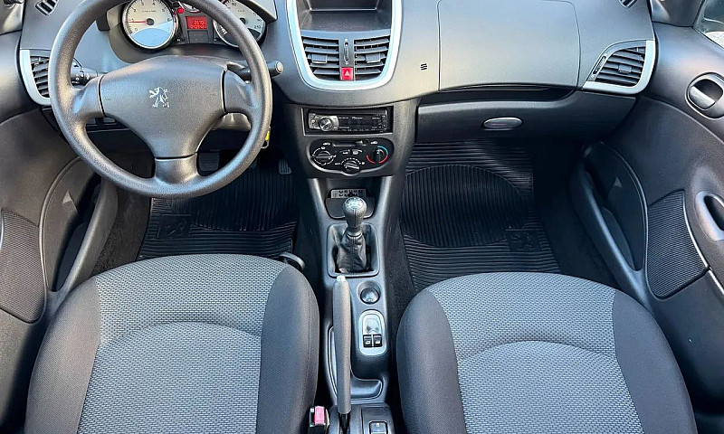 Peugeot 207 Xr 1.4 F...