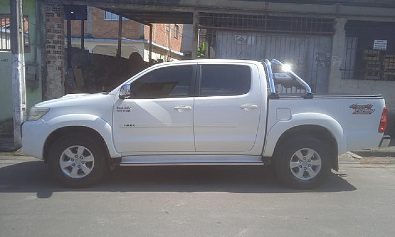 Hilux Cd 3.0 D4D Srv...