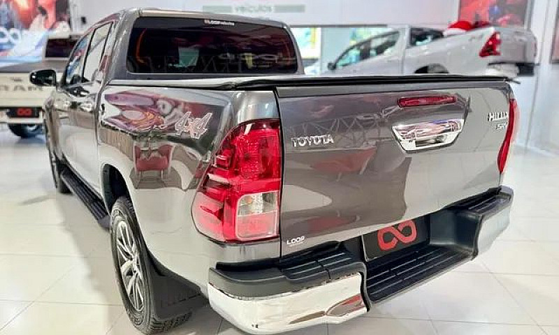 Toyota Hilux 2.8 Srv...