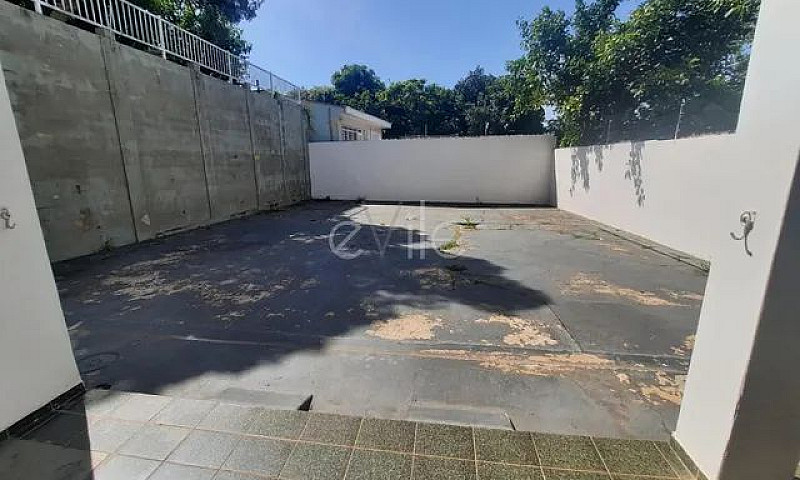 Casa - Jardim Chapad...