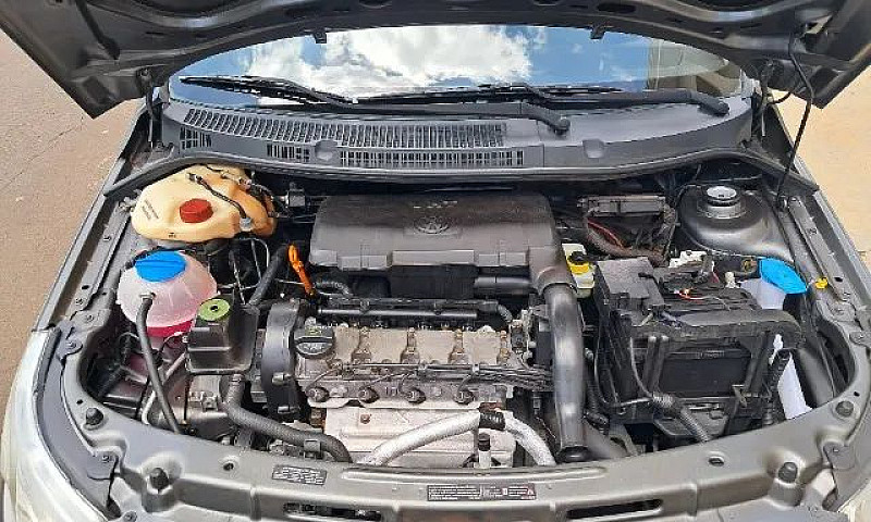 Volkswagen Voyage 1....