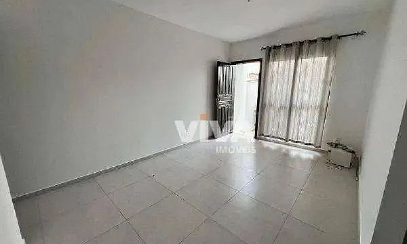 Casa Com 3 Dormitóri...