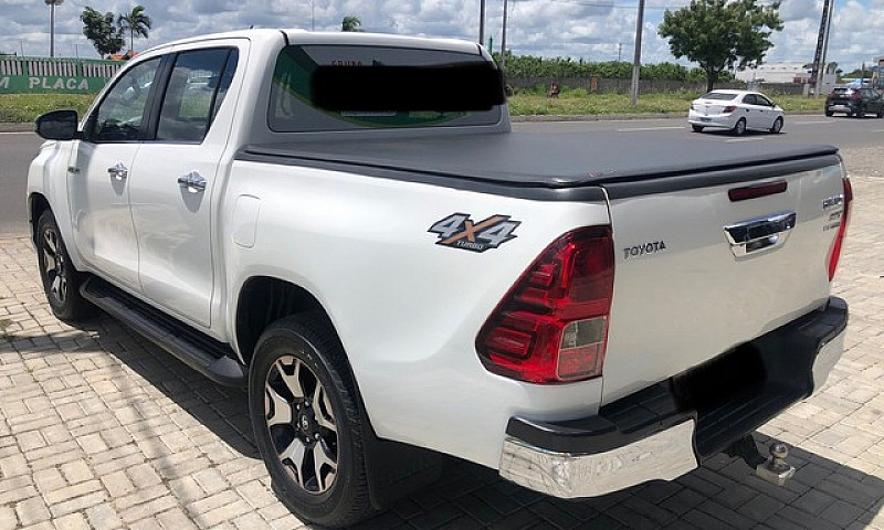 Toyota Hilux Srx 201...