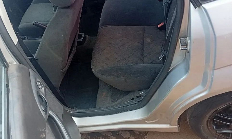 Ford Focus Sedan 2.0...