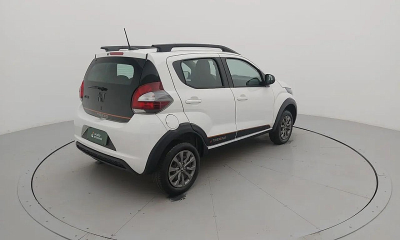 Fiat Mobi Trekking 1...