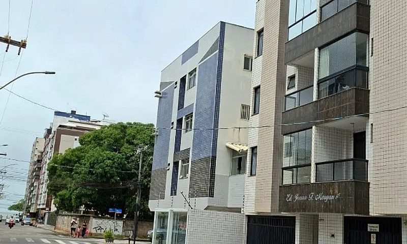 Cobertura Duplex À V...