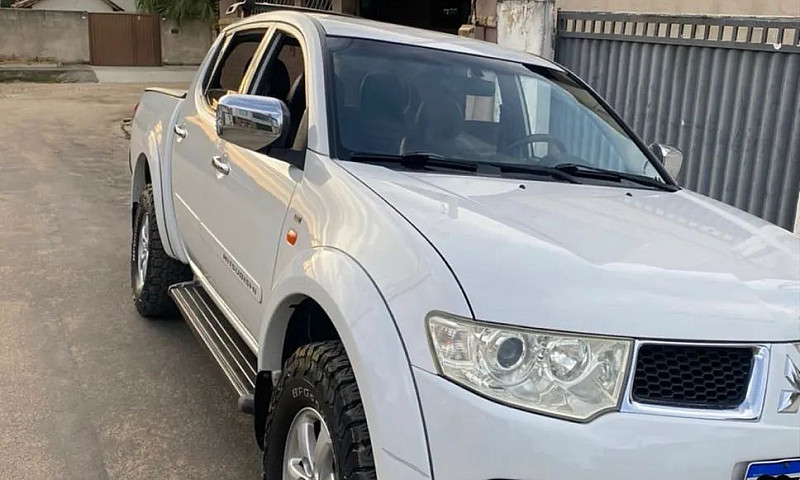 Mitsubishi L200 Trit...