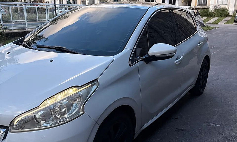 Peugeot 208 Griffe 1...