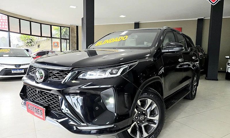 Toyota Hilux Sw4 4X4...