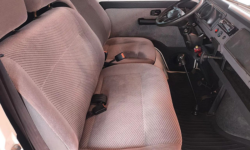 Volkswagen Kombi Sta...