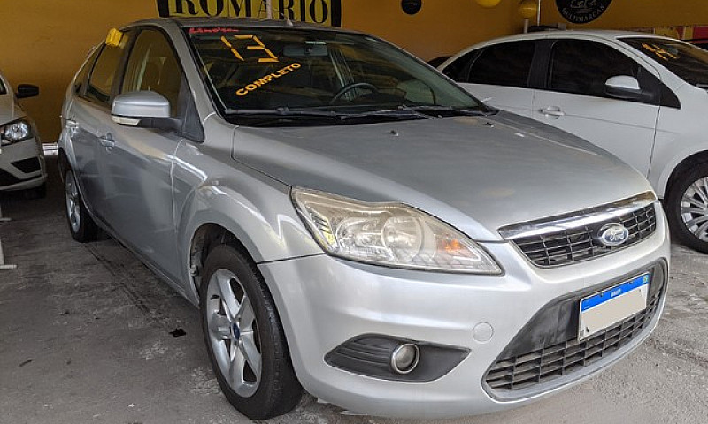 Focus Sedan 2.0 Comp...