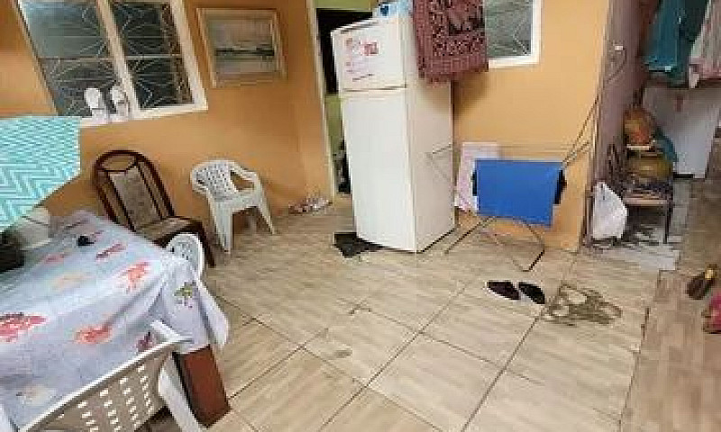 Vendo Casa Reformada...