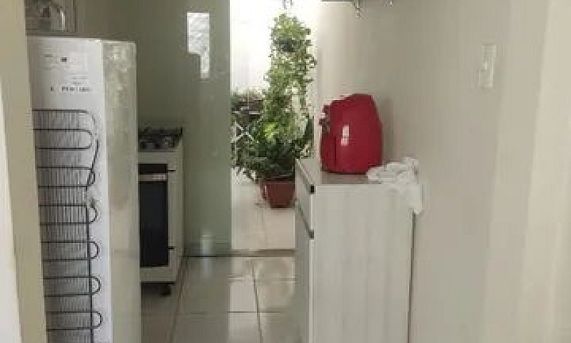 Alugo Casa...