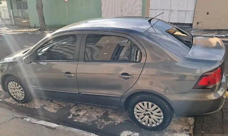 Volkswagen Voyage 1....