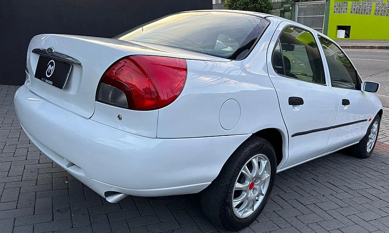 Ford Mondeo Clx 2.0I...