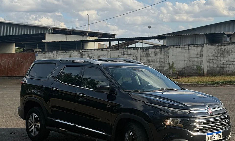 Fiat Toro Volcano 2....