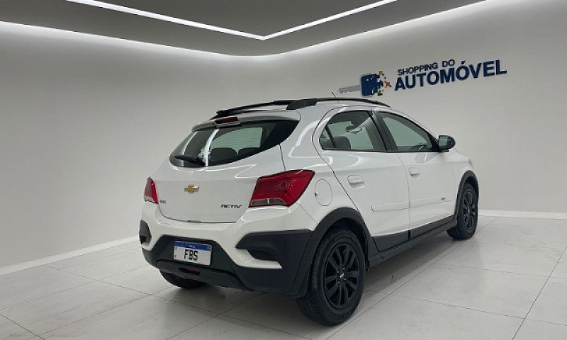 Onix 1.4 Active Auto...