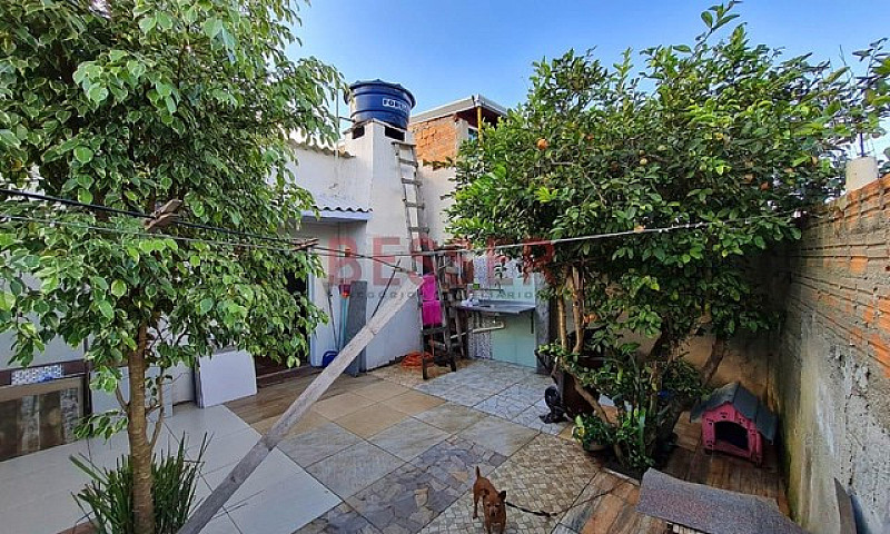 Casa Com 2 Dormitóri...
