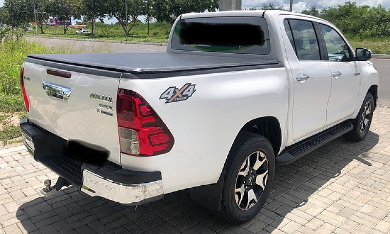 Toyota Hilux Srx 201...