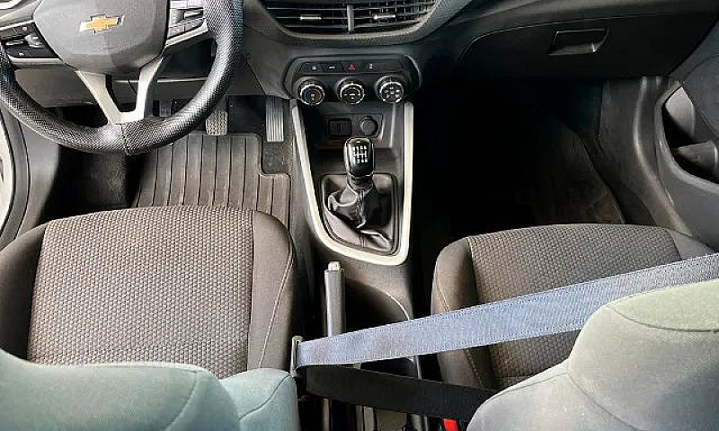 Chevrolet Onix Plus ...