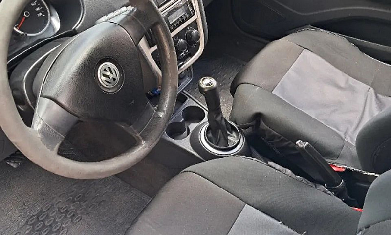 Volkswagen Voyage 1....